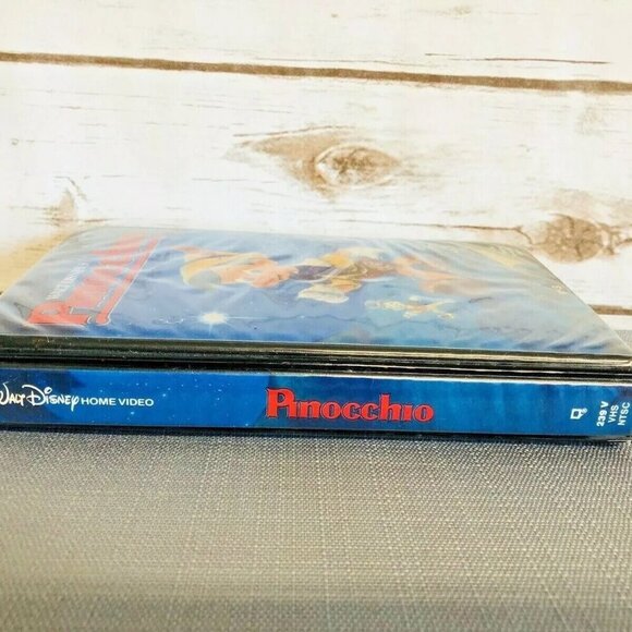 PINOCCHIO VHS Home Video Tape The Classic Walt Disney Clamshell Case - Picture 8 of 8